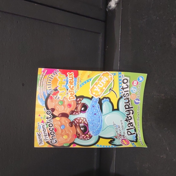 SLIGHTLY USED CUTETITOS CARNIVALITOS SCENTED PLUSH (CHOCOLITE)(PLATYPUSITO) - Picture 3 of 11